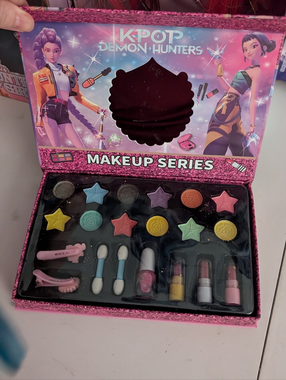 New K-pop Demon Hunters Eyeshadow Makeup Set